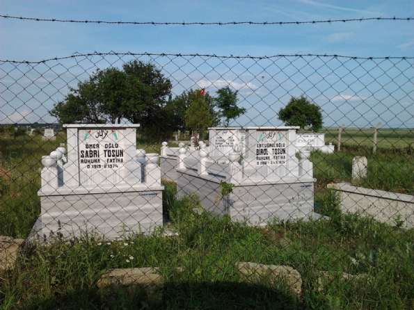 Mezarlığımız