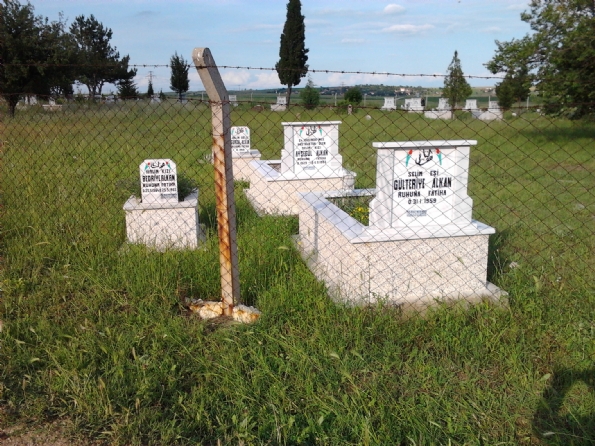 Mezarlığımız