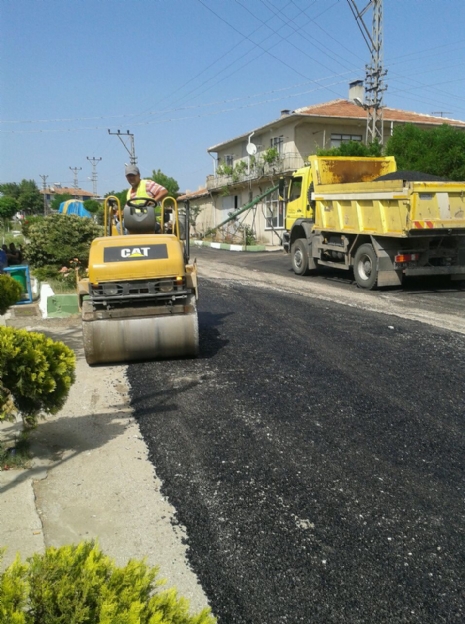 Köyümüz Yolları Asfaltlanıyor